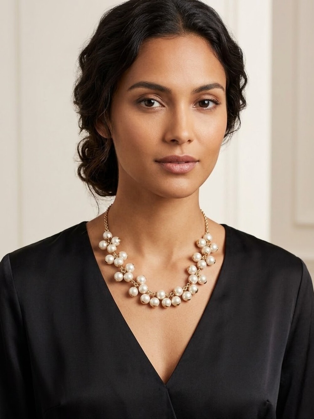 J. CREW GOLD ANDβ PEARL STATEMENT NECKLACE